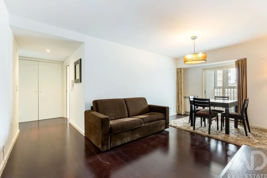 Apartamento T2 para Arrendamento em Lumiar Foto 6