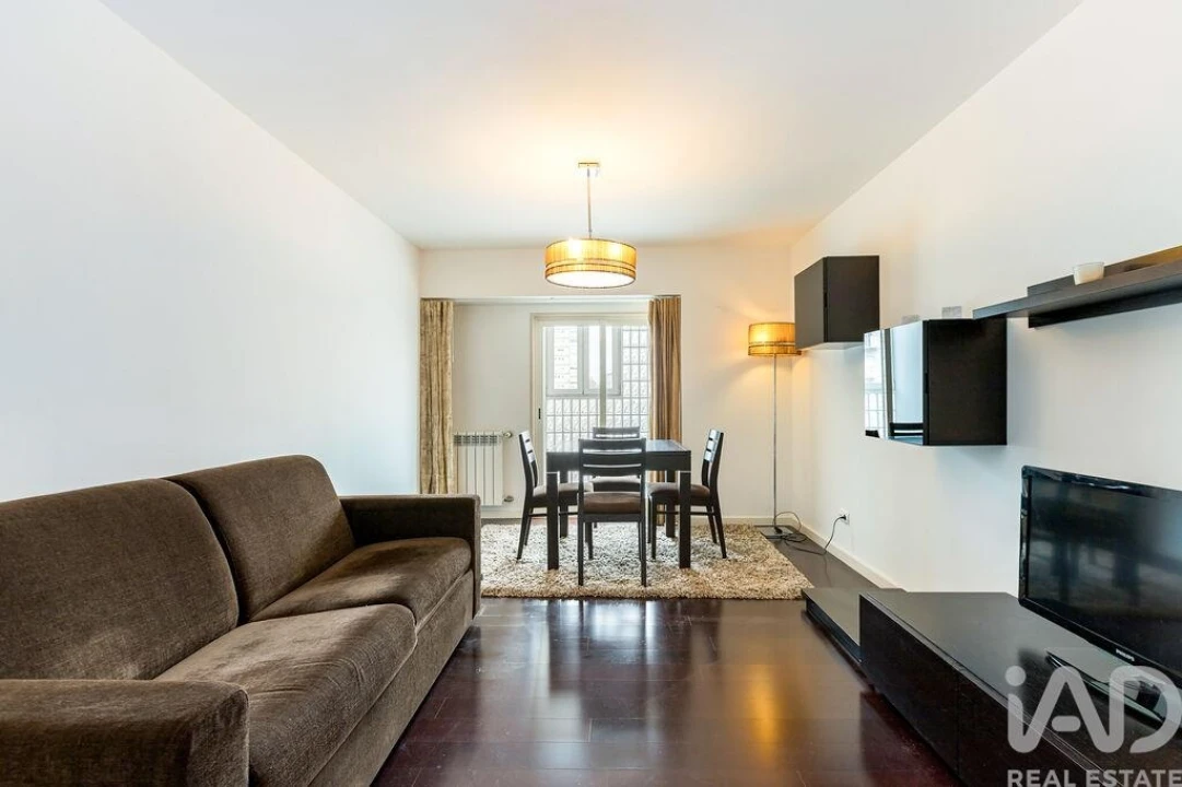 Apartamento T2 para Arrendamento em Lumiar Foto 4