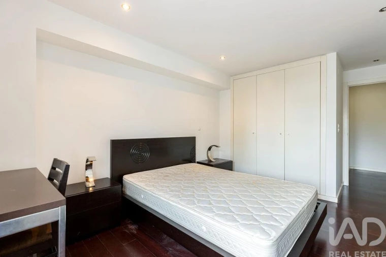 Apartamento T2 para Arrendamento em Lumiar Foto 10