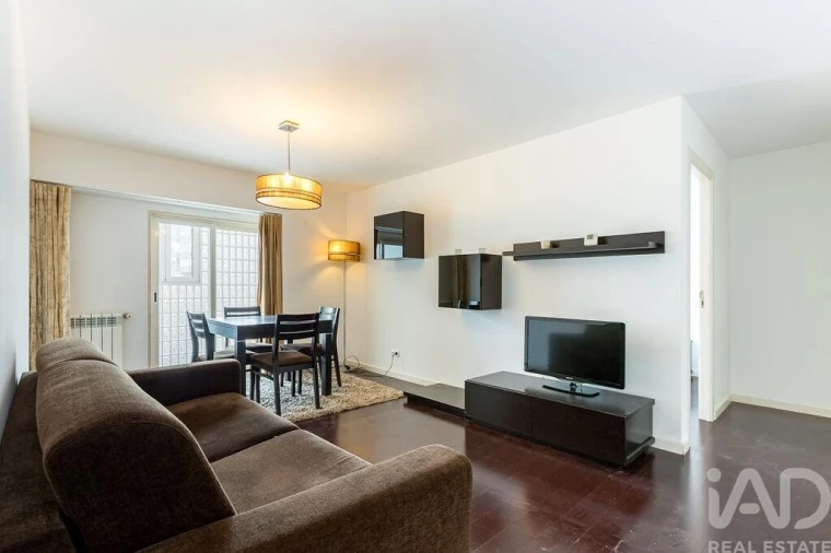 Apartamento T2 para Arrendamento em Lumiar Foto 5