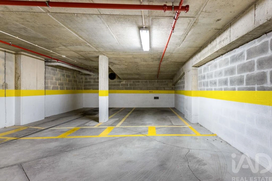 Apartamento T2 para Arrendamento em Lumiar Foto 14