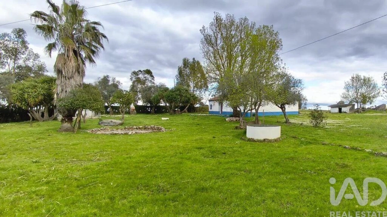 Quinta T2 para Venda em São Domingos de Ana Loura Foto 1