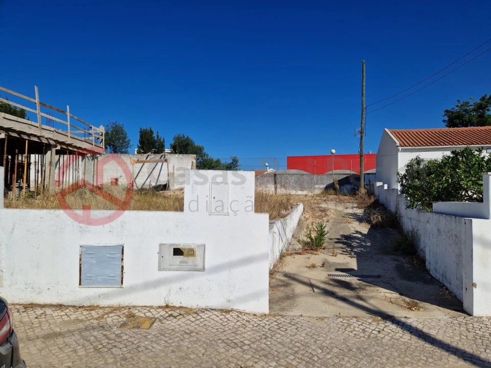 Terreno para Venda em Charneca de Caparica e Sobreda Foto 1