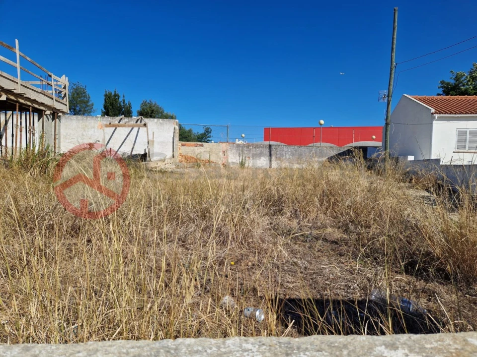 Terreno para Venda em Charneca de Caparica e Sobreda Foto 5