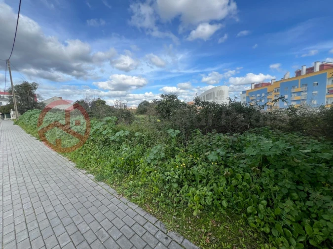Terreno para Venda em Seixal, Arrentela e Aldeia de Paio Pires Foto 6