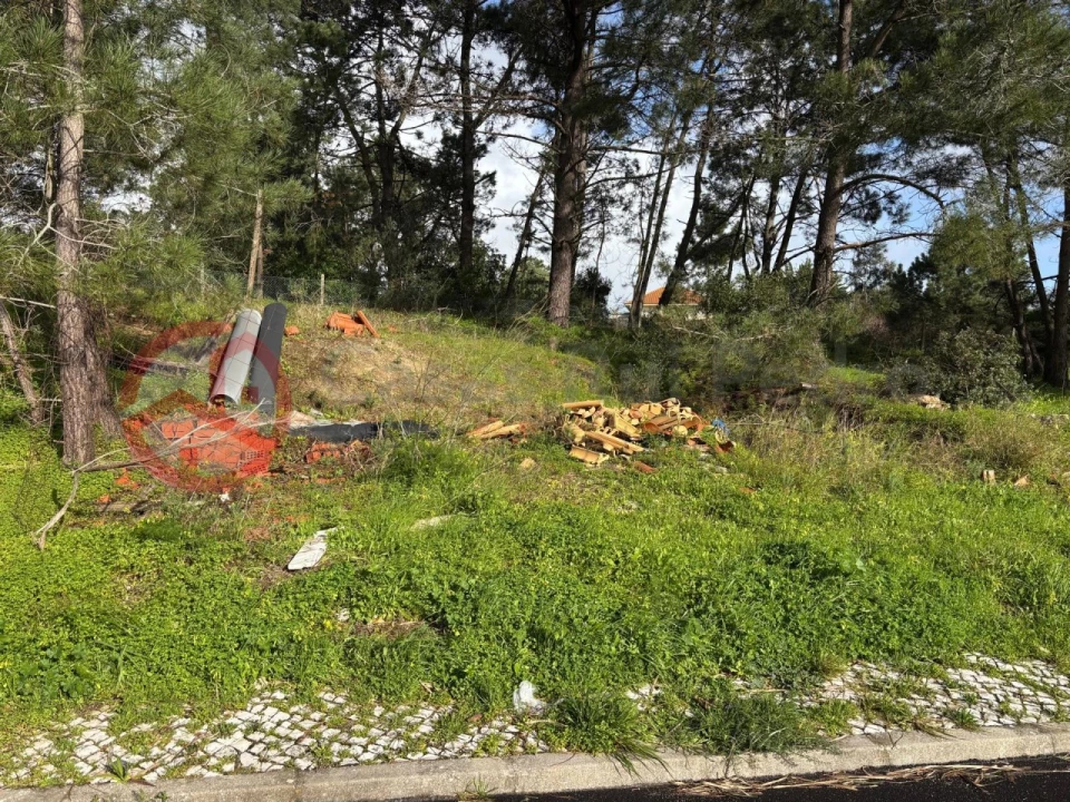 Terreno para Venda em Charneca de Caparica e Sobreda Foto 1