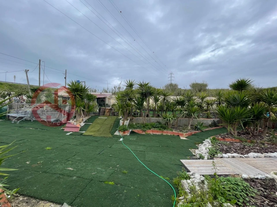 Terreno para Venda em Charneca de Caparica e Sobreda Foto 9