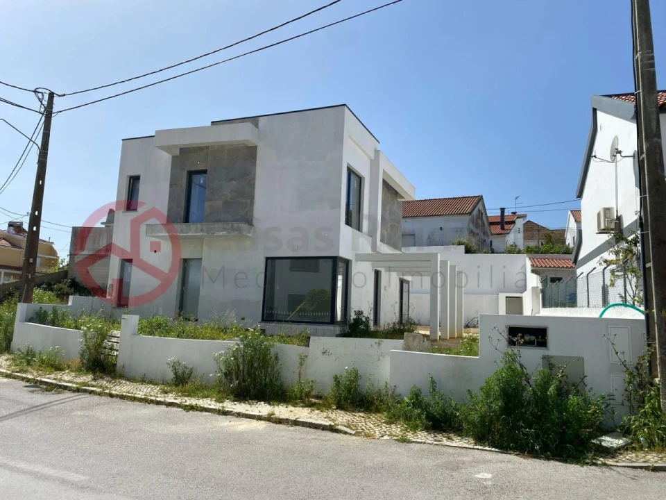 Terreno para Venda em Charneca de Caparica e Sobreda Foto 1