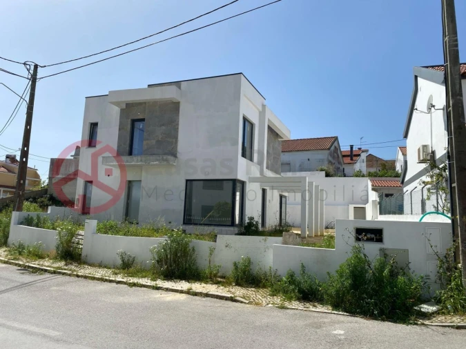 Terreno para Venda em Charneca de Caparica e Sobreda