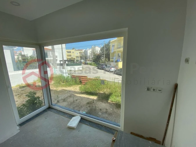 Terreno para Venda em Charneca de Caparica e Sobreda Foto 16