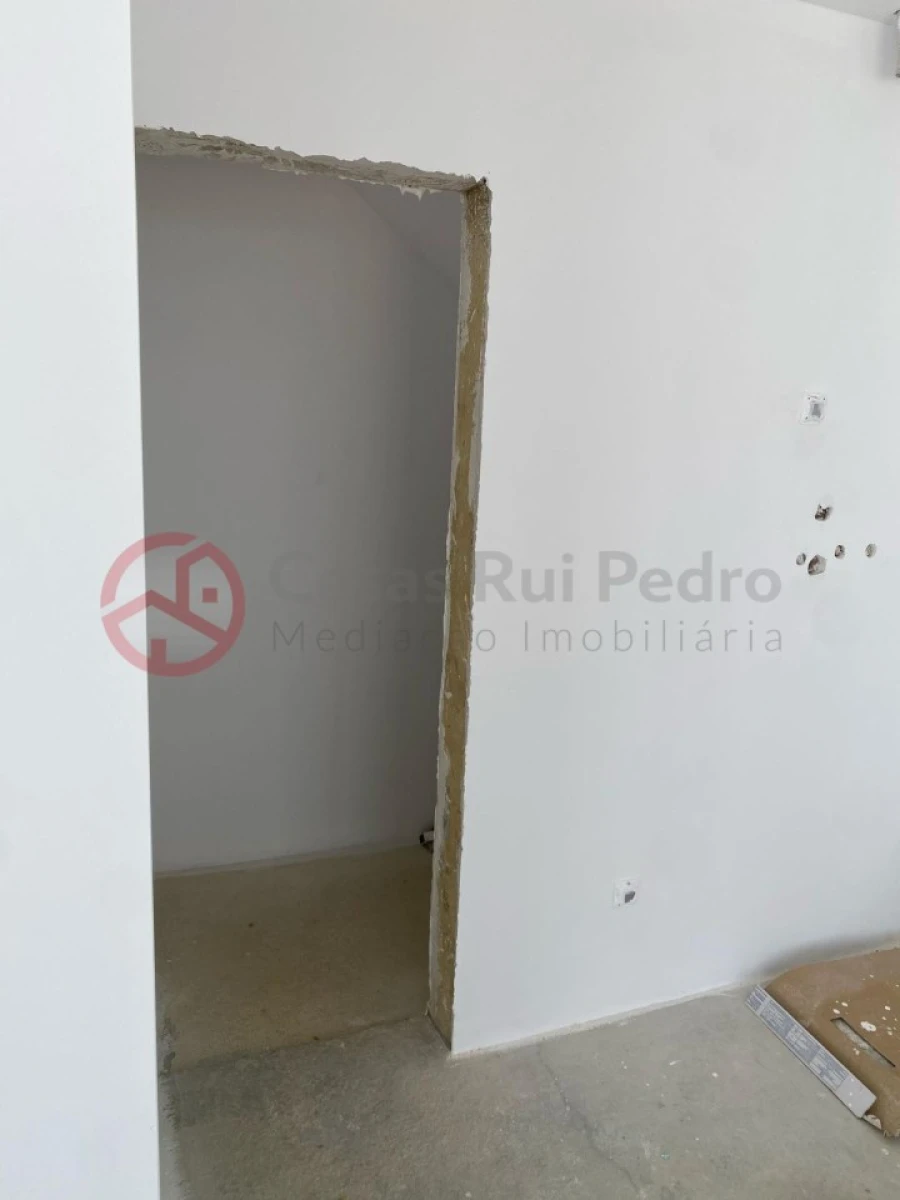 Terreno para Venda em Charneca de Caparica e Sobreda Foto 23