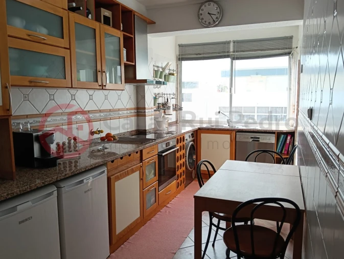 Apartamento T3 para Venda em Corroios Foto 2