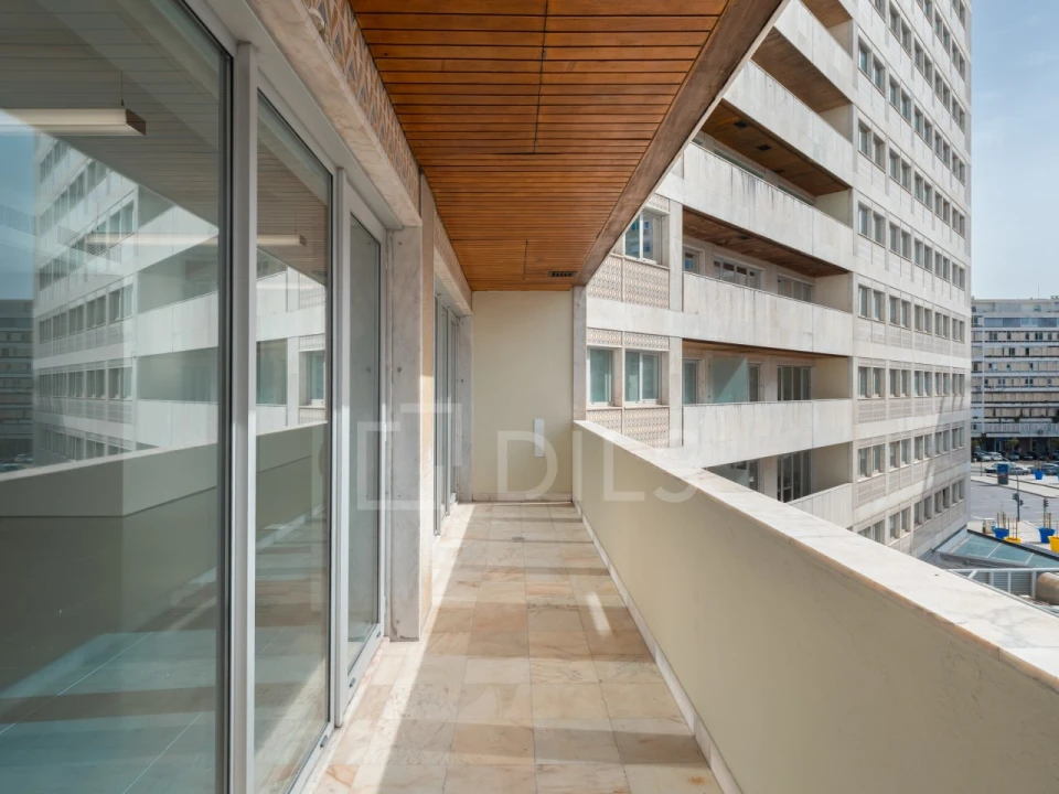 Escritório para Arrendamento em Alvalade Foto 3