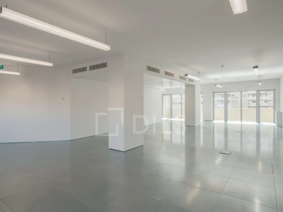 Escritório para Arrendamento em Alvalade Foto 4