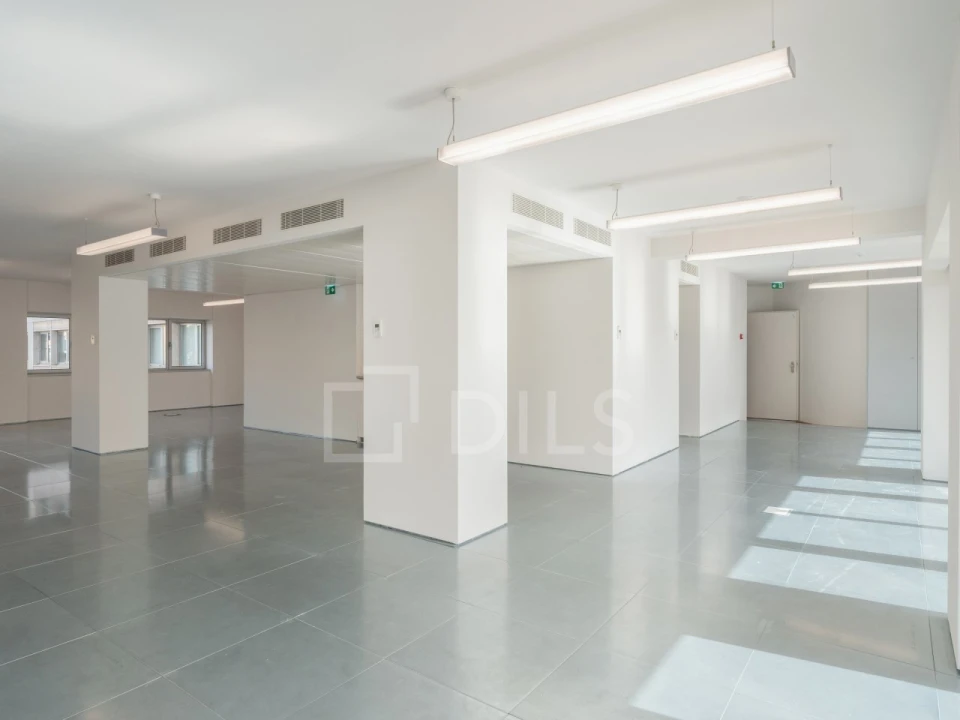 Escritório para Arrendamento em Alvalade Foto 6