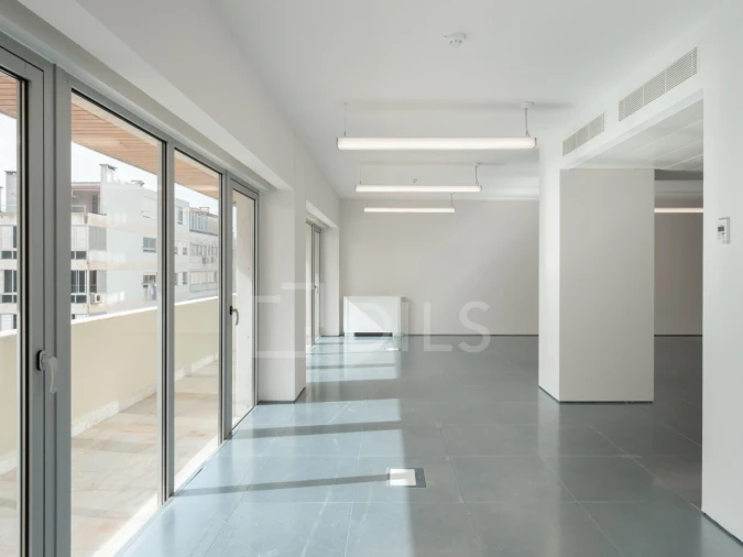 Escritório para Arrendamento em Alvalade Foto 2