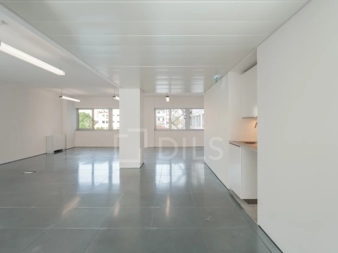 Escritório para Arrendamento em Alvalade Foto 10