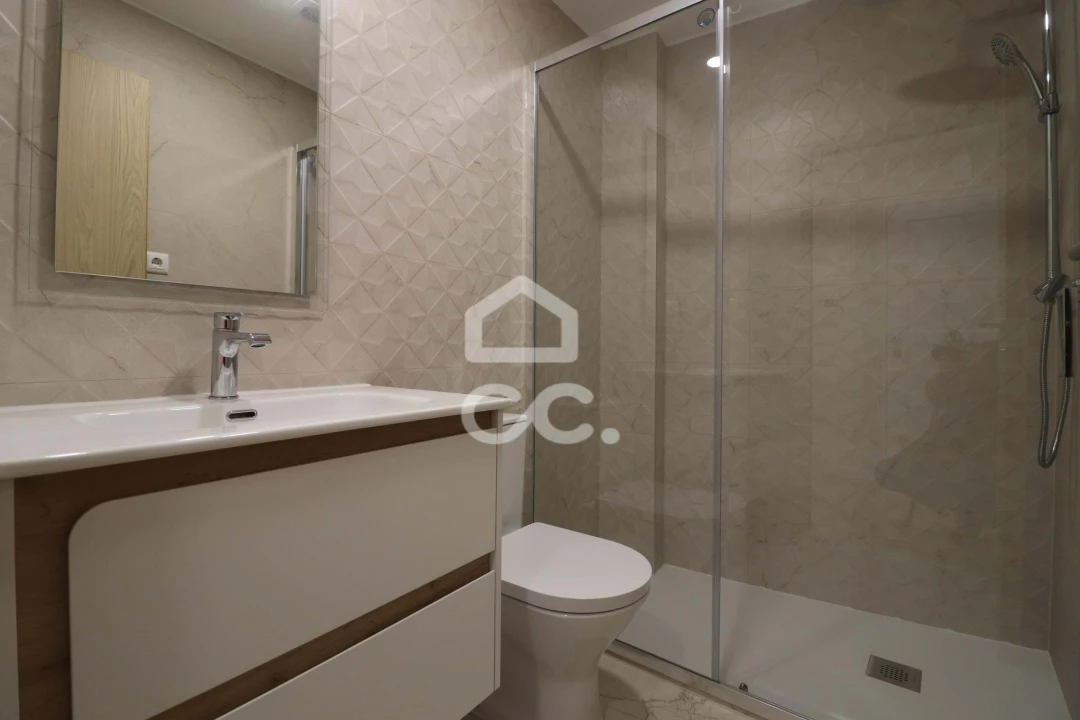 Apartamento T2 para Venda em Sé Nova, Santa Cruz, Almedina e São Bartolomeu Foto 14