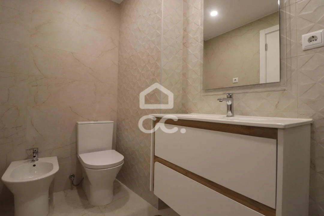 Apartamento T2 para Venda em Sé Nova, Santa Cruz, Almedina e São Bartolomeu Foto 11