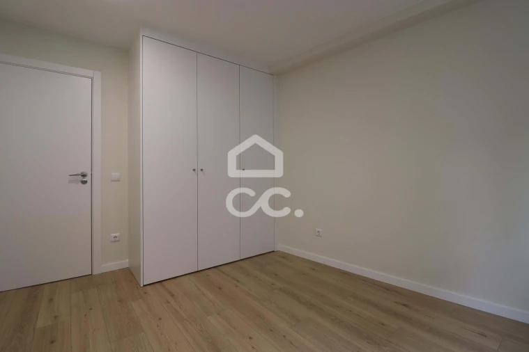 Apartamento T2 para Venda em Sé Nova, Santa Cruz, Almedina e São Bartolomeu Foto 6