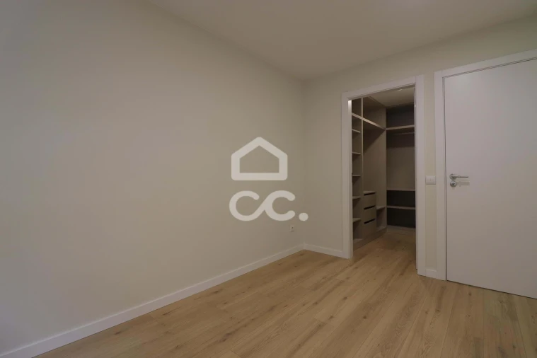 Apartamento T2 para Venda em Sé Nova, Santa Cruz, Almedina e São Bartolomeu Foto 9