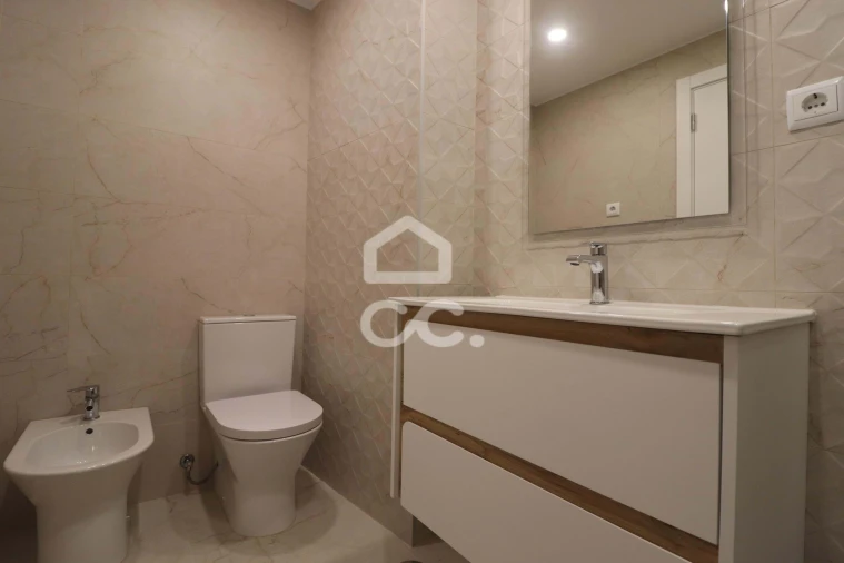 Apartamento T2 para Venda em Sé Nova, Santa Cruz, Almedina e São Bartolomeu Foto 11