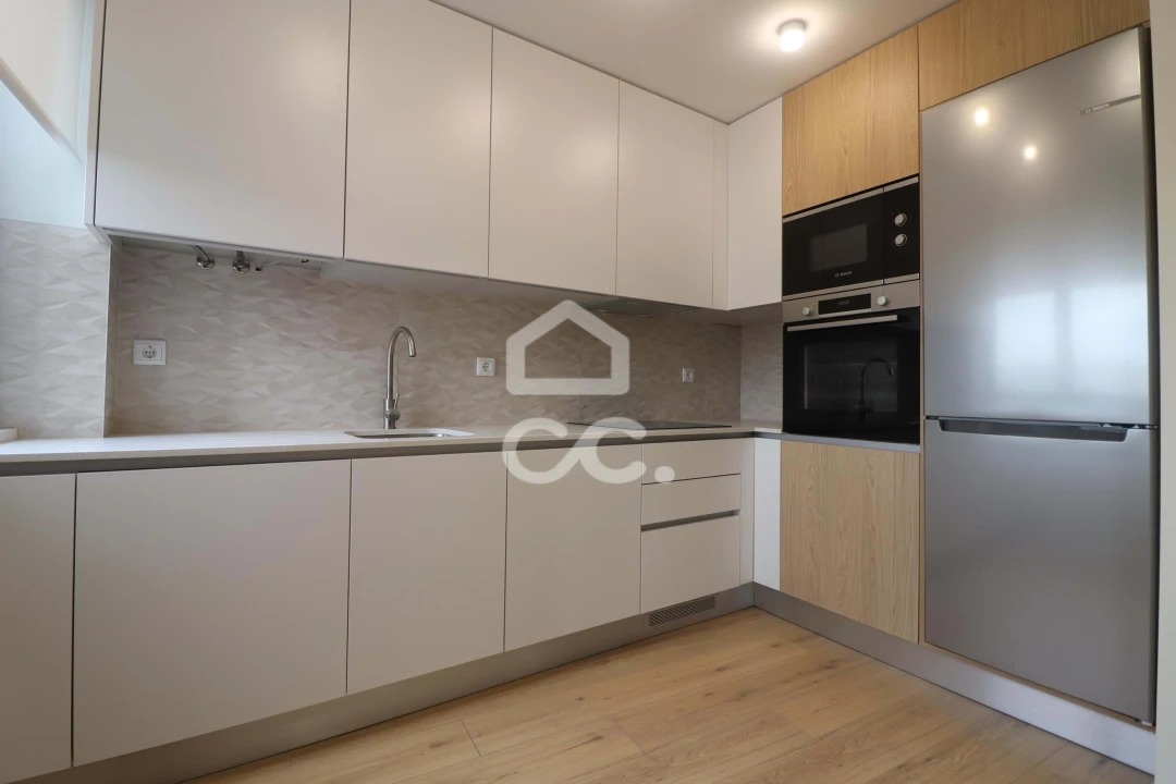 Apartamento T2 para Venda em Sé Nova, Santa Cruz, Almedina e São Bartolomeu Foto 3