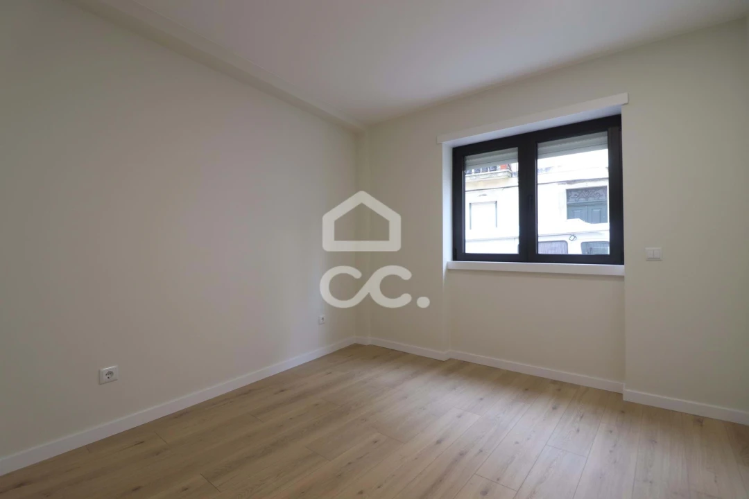 Apartamento T2 para Venda em Sé Nova, Santa Cruz, Almedina e São Bartolomeu Foto 8