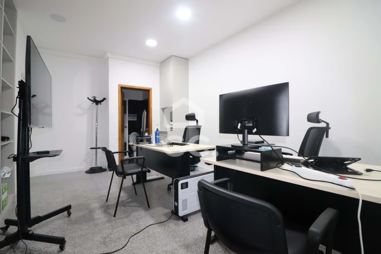 Negócio para Venda em Eiras e São Paulo de Frades Foto 13