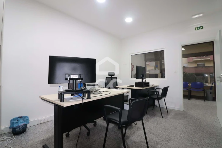 Negócio para Venda em Eiras e São Paulo de Frades Foto 4