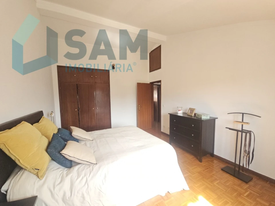 Moradia T4 para Venda em Silveira Foto 22