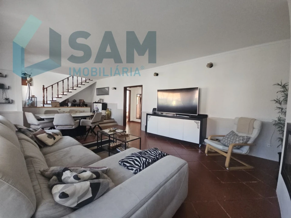 Moradia T4 para Venda em Silveira Foto 14