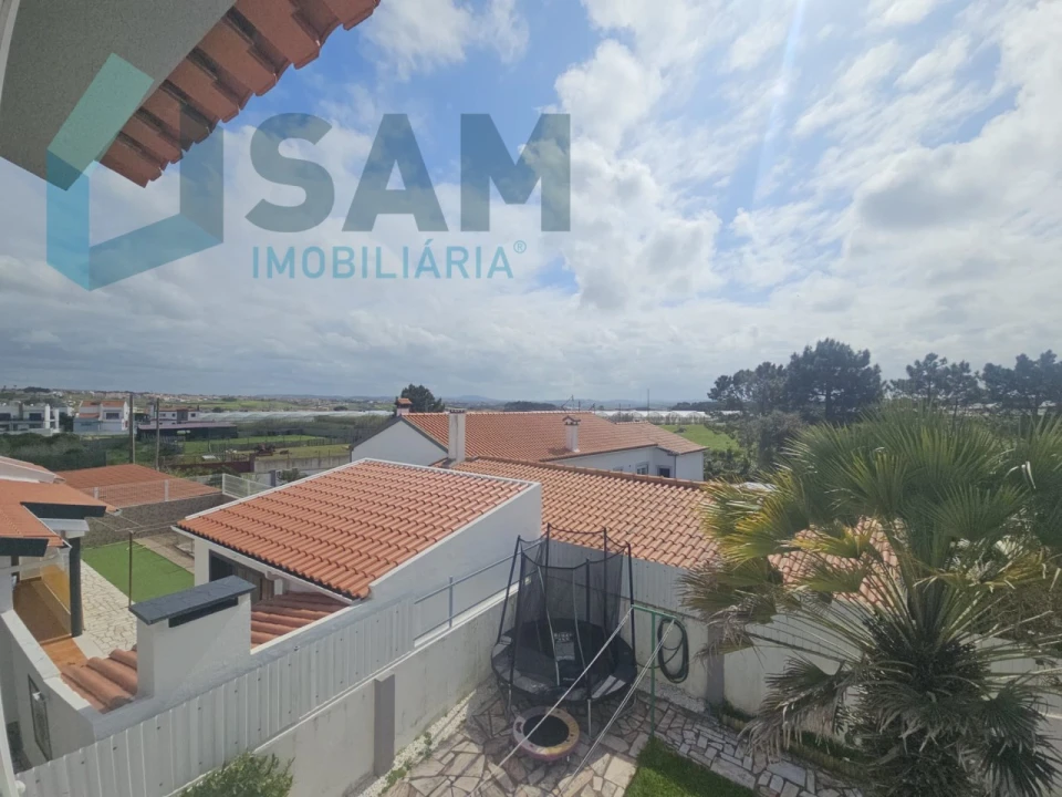 Moradia T4 para Venda em Silveira Foto 30