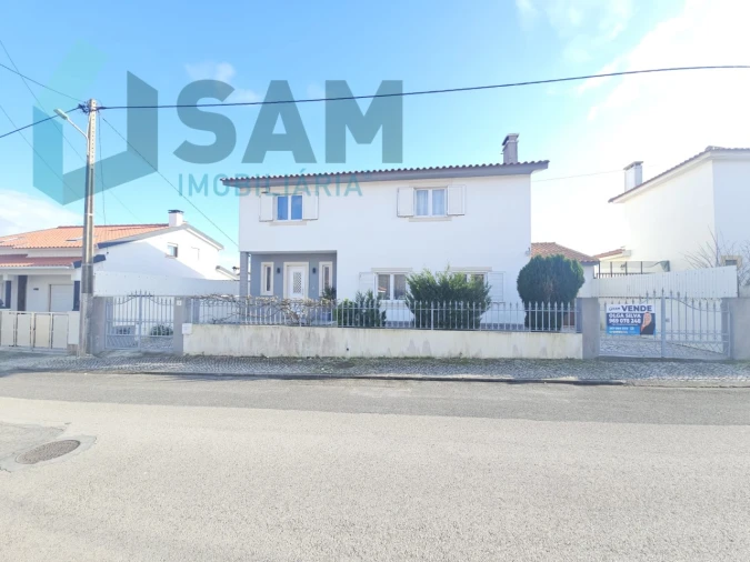 Moradia T4 para Venda em Silveira Foto 6