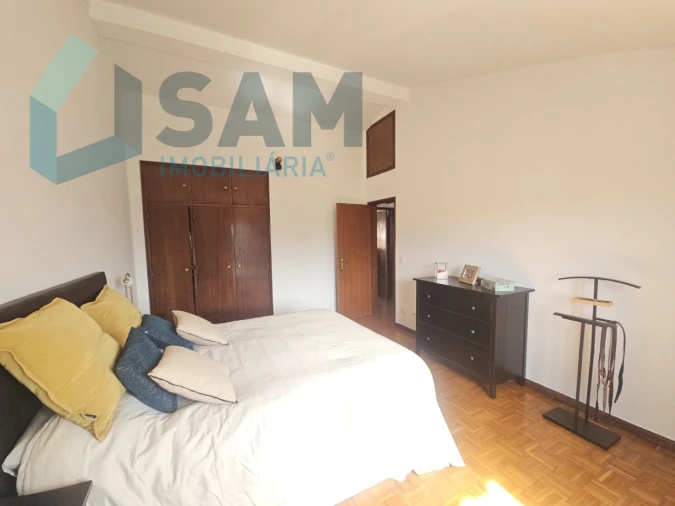 Moradia T4 para Venda em Silveira Foto 22