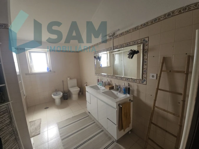 Moradia T4 para Venda em Silveira Foto 27