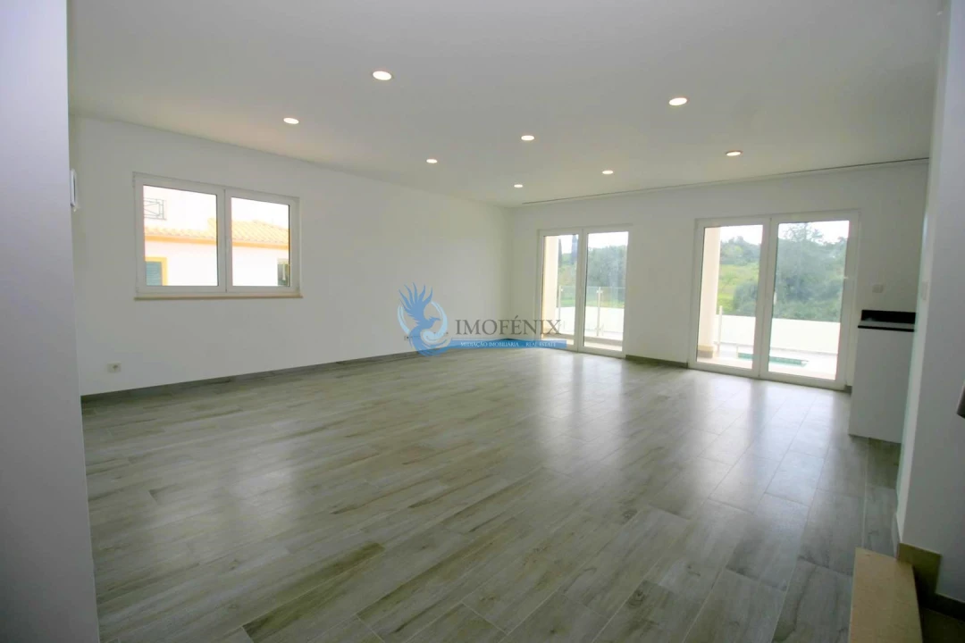 Moradia T3 para Venda em Albufeira e Olhos de Água Foto 14