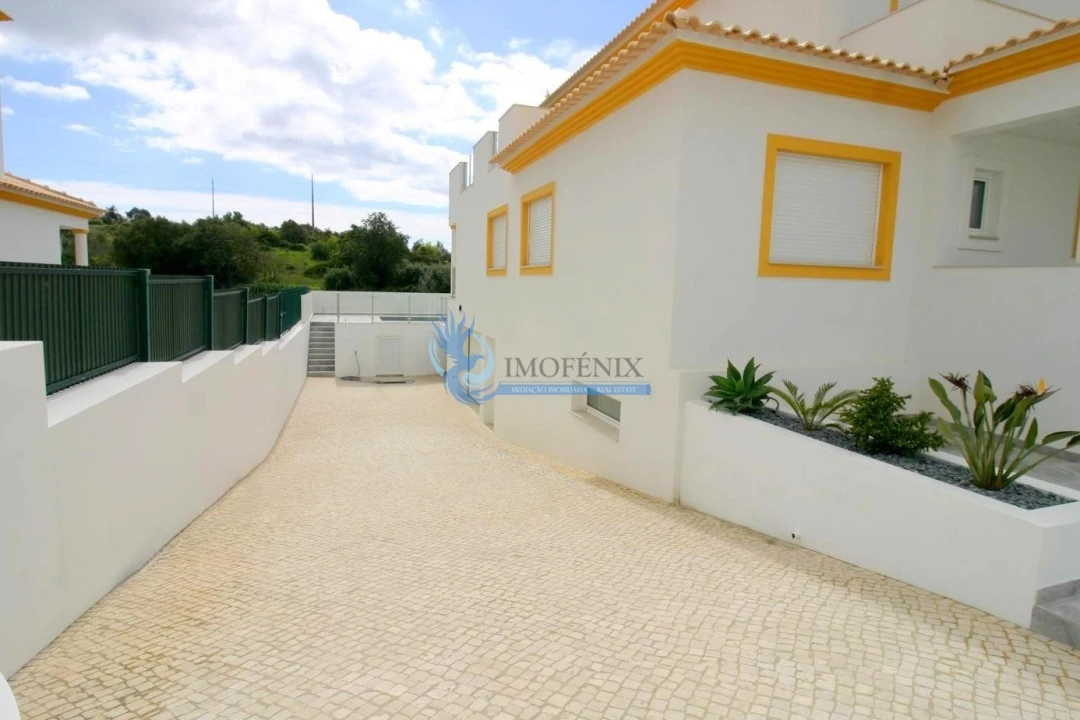 Moradia T3 para Venda em Albufeira e Olhos de Água Foto 4