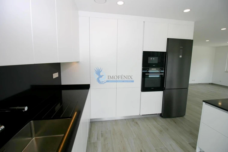 Moradia T3 para Venda em Albufeira e Olhos de Água Foto 15