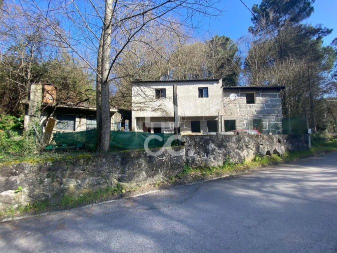 Moradia T3 para Venda em Abação e Gémeos