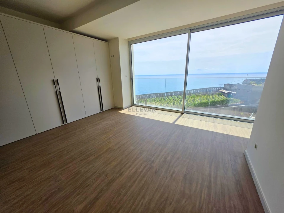 Apartamento T3 para Venda em Camara de Lobos Foto 15