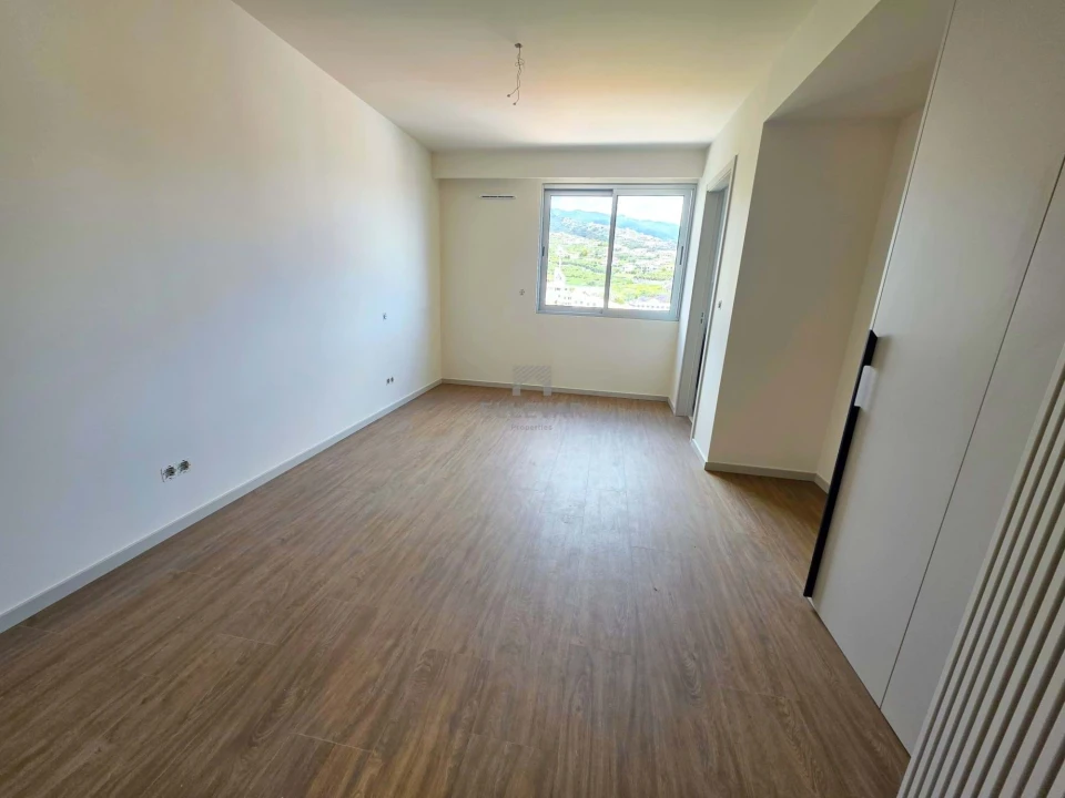 Apartamento T3 para Venda em Camara de Lobos Foto 20