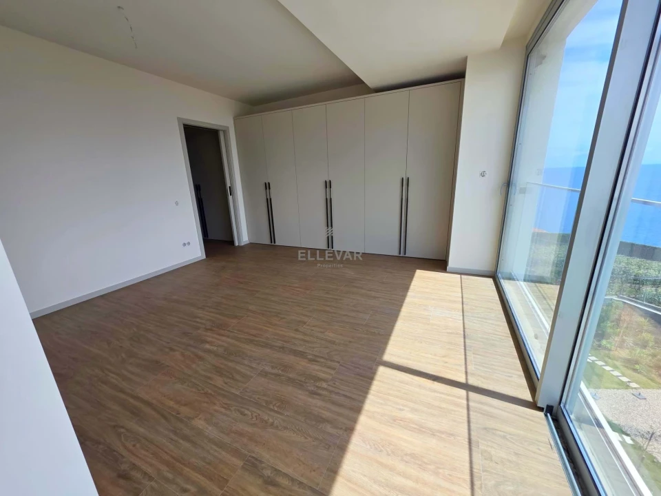 Apartamento T3 para Venda em Camara de Lobos Foto 14