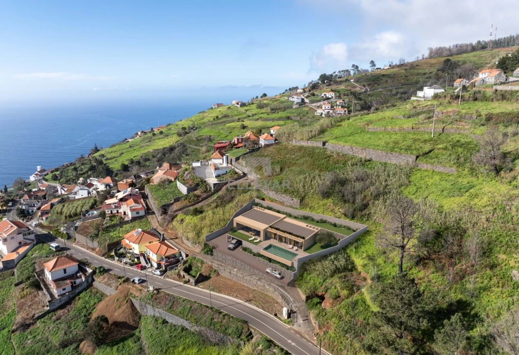 Moradia T3 para Venda em Fajã da Ovelha Foto 4