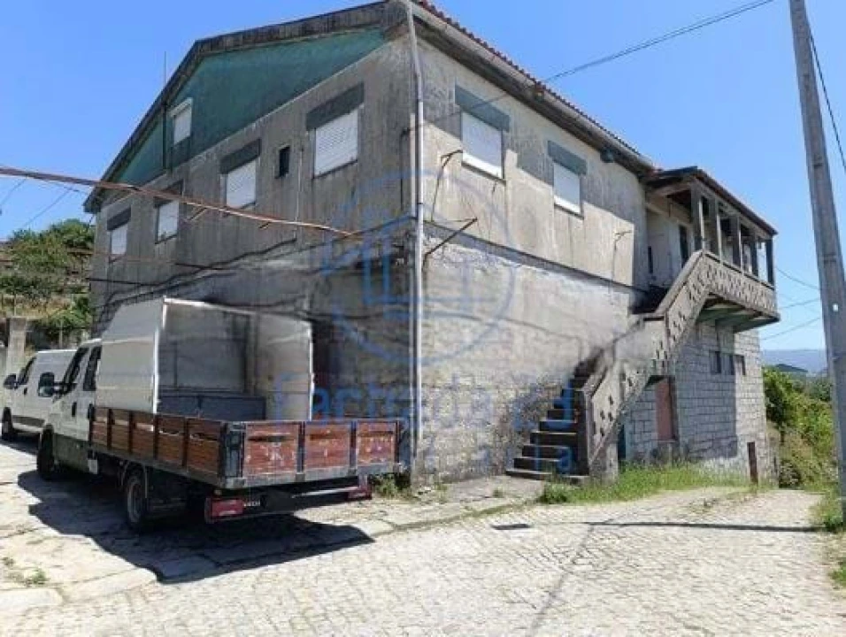 Moradia T4 para Venda em Ancede e Ribadouro Foto 1