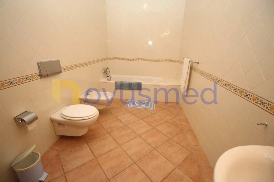 Moradia T3 para Venda em Albufeira e Olhos de Água Foto 34