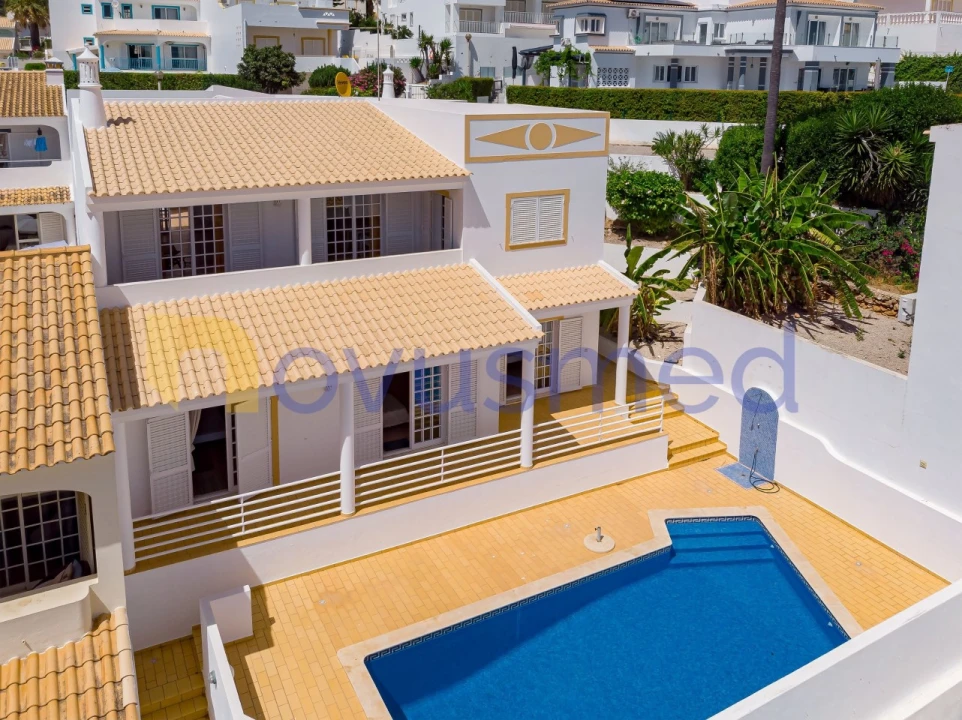 Moradia T3 para Venda em Albufeira e Olhos de Água Foto 8