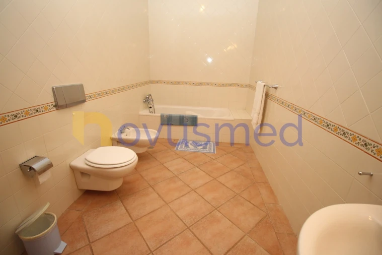 Moradia T3 para Venda em Albufeira e Olhos de Água Foto 34