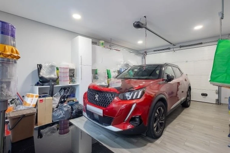 Moradia T4 para Venda em Quarteira Foto 6