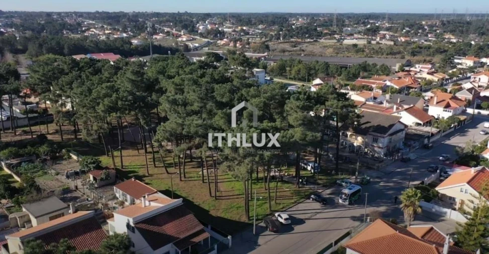 Moradia T4 para Venda em Fernao Ferro Foto 11